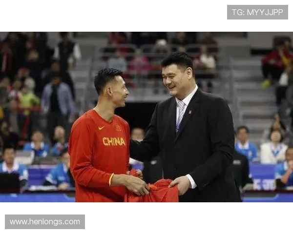 姚明辞去中国篮协主席郭振明接任新任主席引发关注